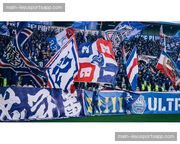 申花盖伊空中统治力结合拉唐地面突击,进攻立体化程度显著提升 申花盖伊空中统治力结合拉唐地面突击,进攻立体化程度显著提升